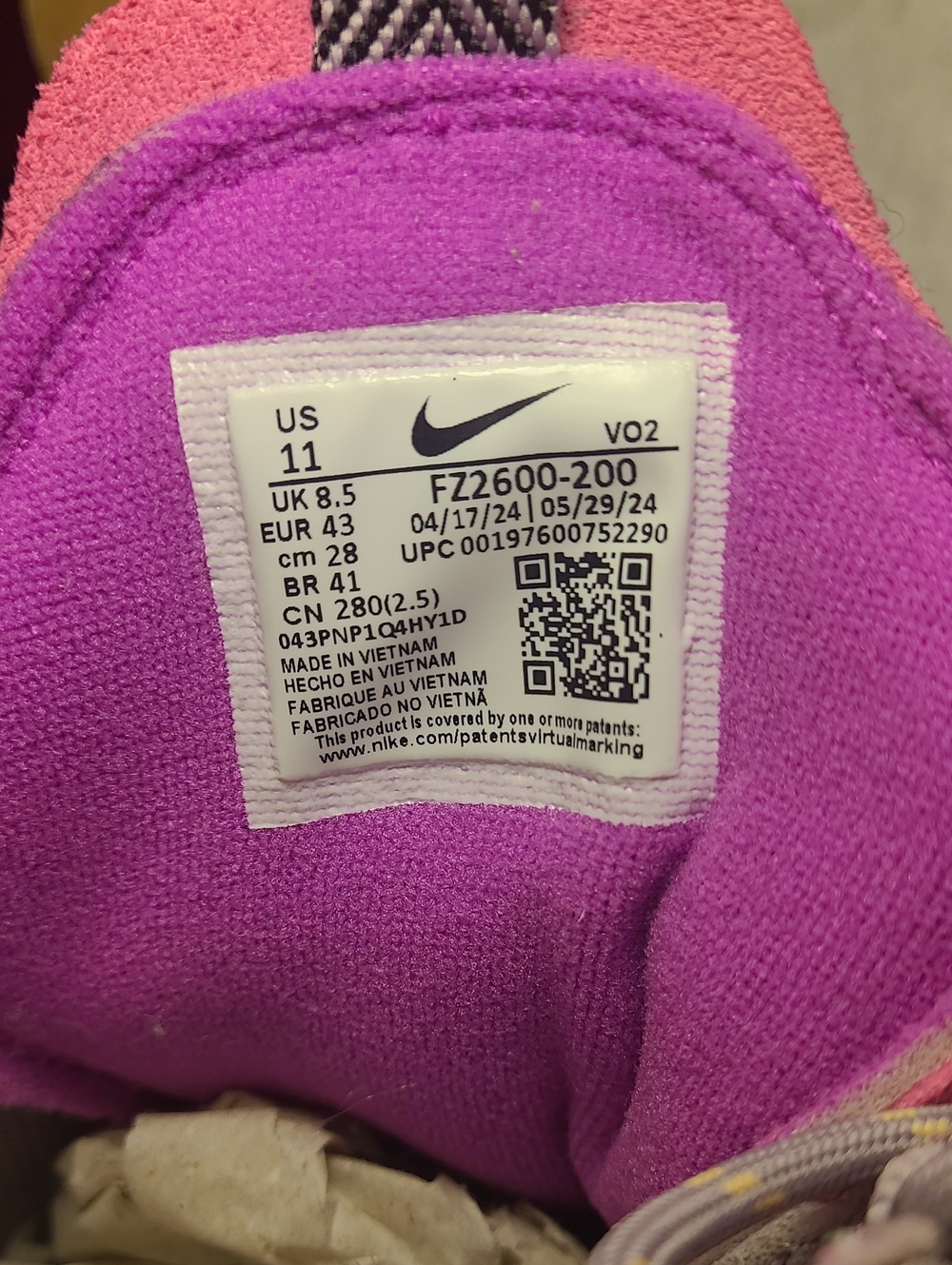 Nike Women's Lavender and Pink Casual Sneakers - Picture 5 of 8